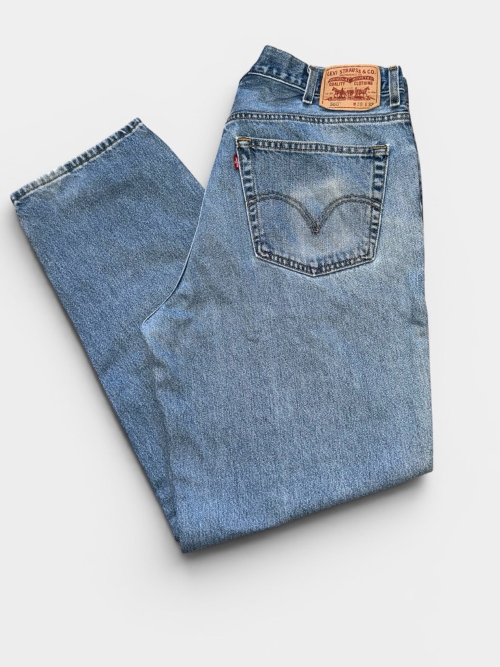 Vintage Levi’s 560 Comfort Fit Jeans Men’s 38x32 Light Wash Relaxed Fit Denim